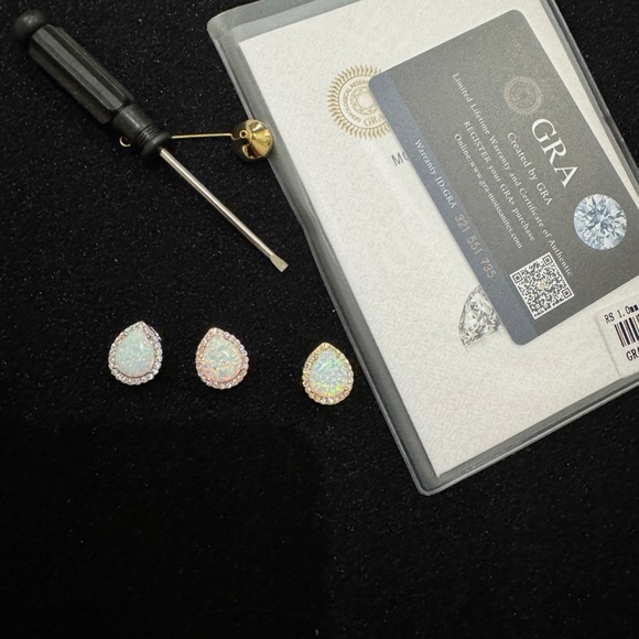 Real Genuine GRA Certified Opal Urn Jewelry Cremation VVS Moissnaite diamond urn - Picture 10 of 13